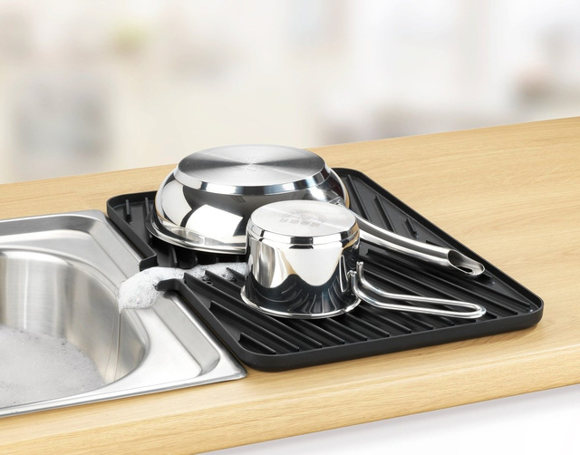 Scurgător de vase cu covoraș