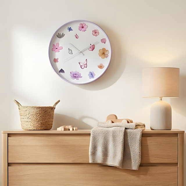 Ceas de perete cu motiv floral, Ø 30 cm, violet