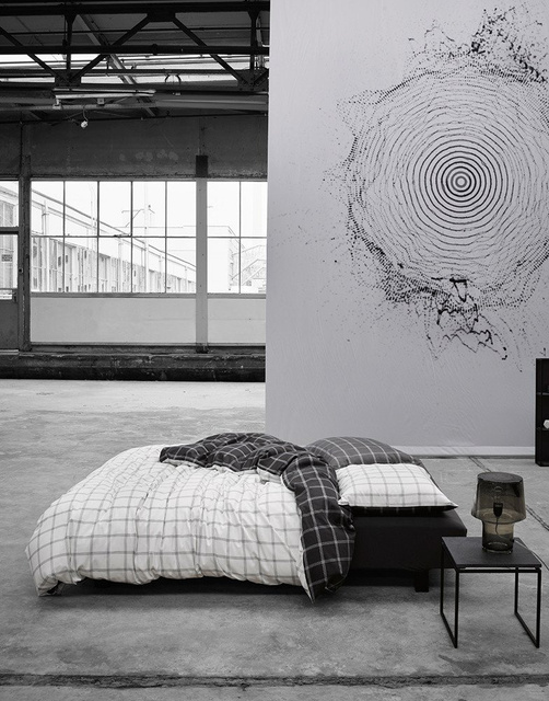 Lenjerie din satin de bumbac antracit-alb, față de pernă decorativă, lenjerie în carouri, Essenza, 200 x 220 cm