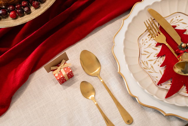 Decor de Craciun cu tematica cadou, 2 buc.