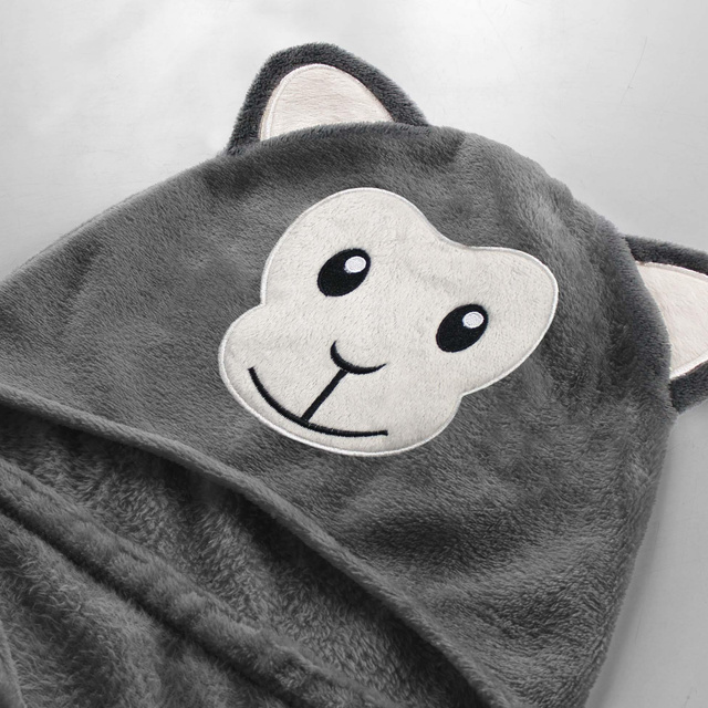 Patura cu gluga si broderie, 100 x 120 cm