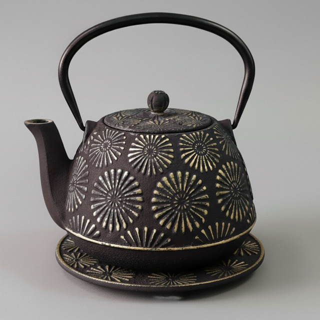 Cumpăna din fontă cu cești și suport KOGA, 1200 ml, aurie