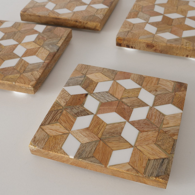 Set 4 suporturi pentru pahare din lemn Moskia