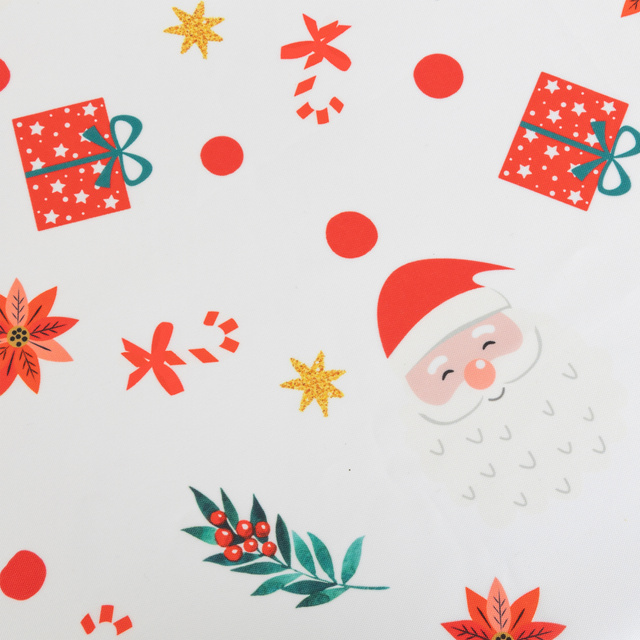 Măsuță rezistentă la pete, cu motiv sărbătoresc.