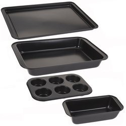 Set de 4 tavi de copt pentru prajituri si briose