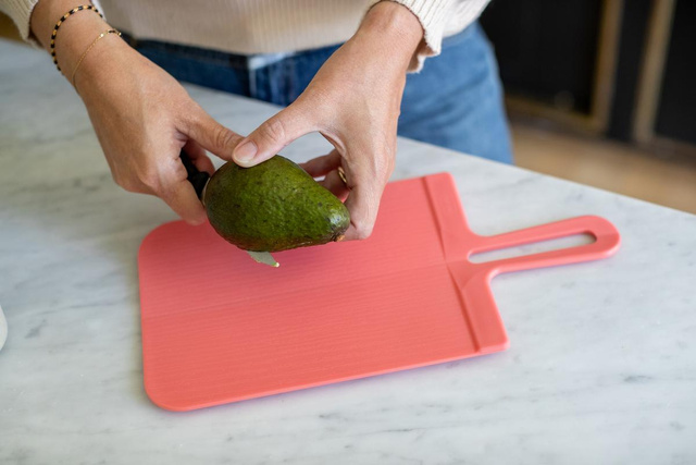 Tocator alimentar Snap S, Koziol, 17cm, Plastic, Alb