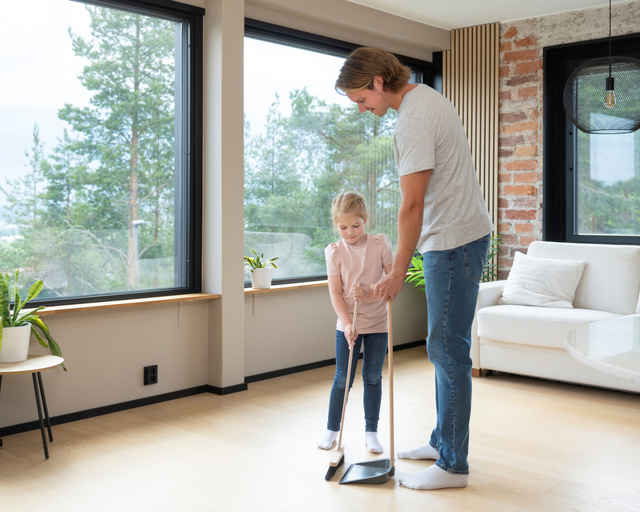 Perie din lemn și recipient pentru praf, 92 cm