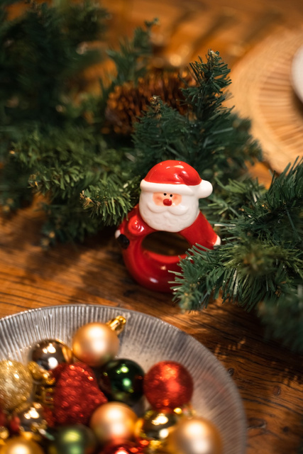 Inel pentru servetel din ceramica Mos Craciun