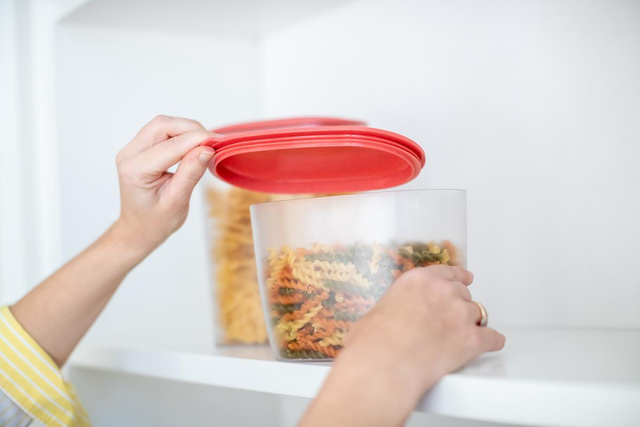 Recipient alimentar, OVAL, 1,4 L, marime M, KOZIOL