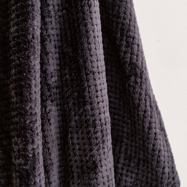 Patura din material gros, model cu romburi, 150 x 200 cm