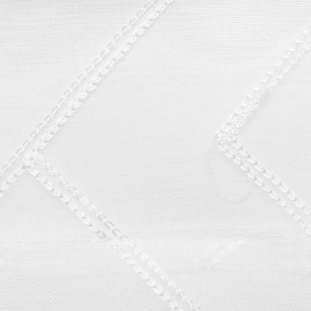 Perdea cu model delicat