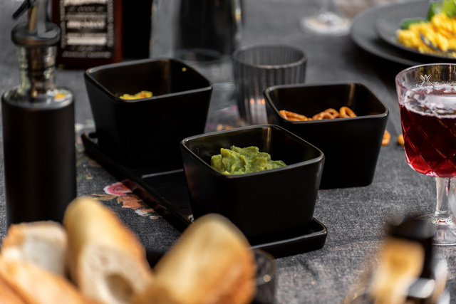 Set pentru gustari, 3 boluri cu tava, 300 ml, WENKO