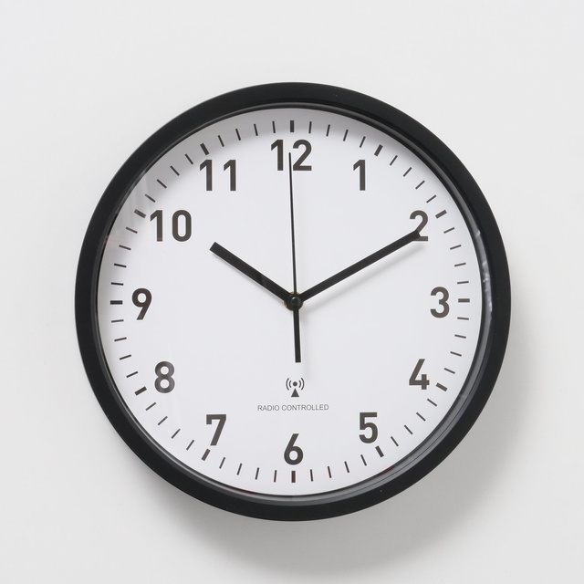 Ceas de perete cu schimbare automată a orei, ELVINE, Ø 30 cm