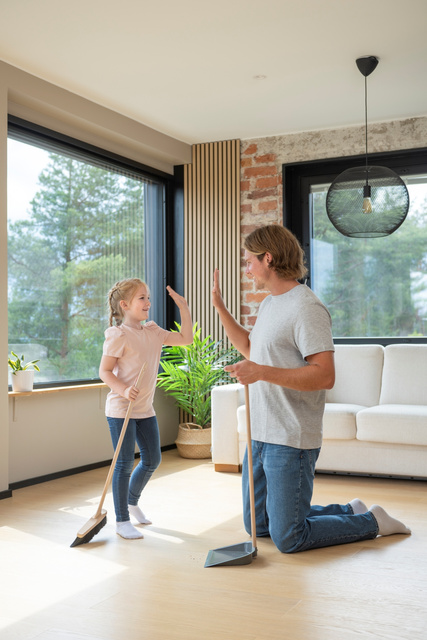 Perie din lemn și recipient pentru praf, 92 cm