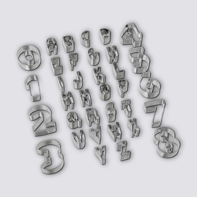 Set de tăietoare de patiserie litere și numere