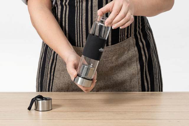 Flacon cu infuzor de ceai, 400 ml