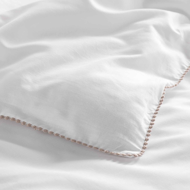 Set lenjerie de pat cu margine decorativa NOEMIE, 240 x 220 cm