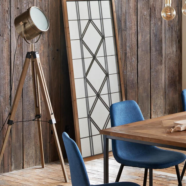 Lampă de podea pe 3 picioare, înălțime 152 cm, maro