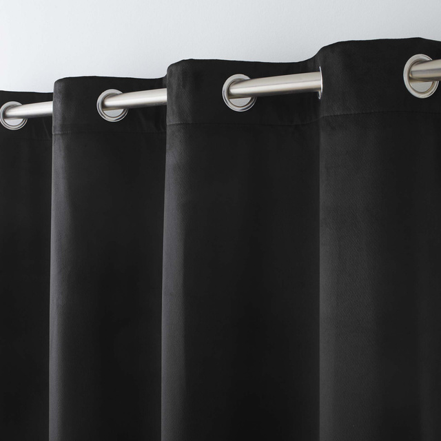 Perdeaua cu inele, reliefata, 140 x 260 cm