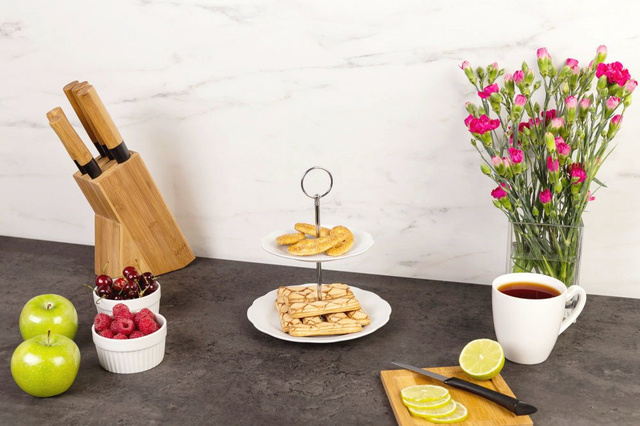 Platou din porțelan pentru prăjituri, torturi, fructe - 2 niveluri