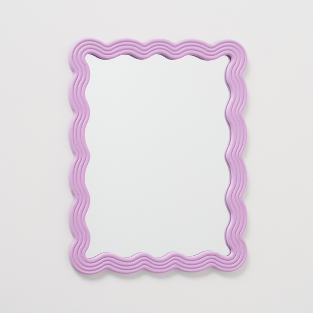 Oglinda de perete FLUCTUS cu cadru ondulat, inaltime 50 cm