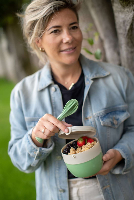 Cutie mic dejun, recipient pentru salata si sos BENTOBOX M, 2 elemente, KOZIOL