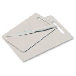 Un set de două tocatoare cu un cuțit, Kesper