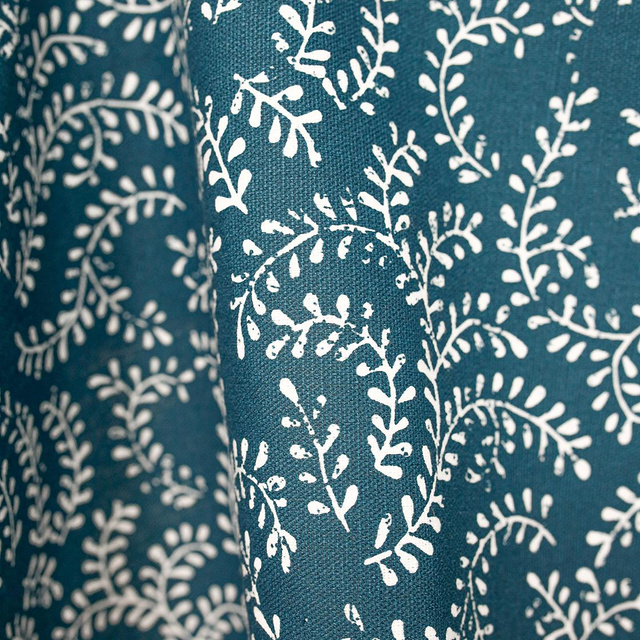 Fata de masa dreptunghiulara, 240 x 140 cm, model floral