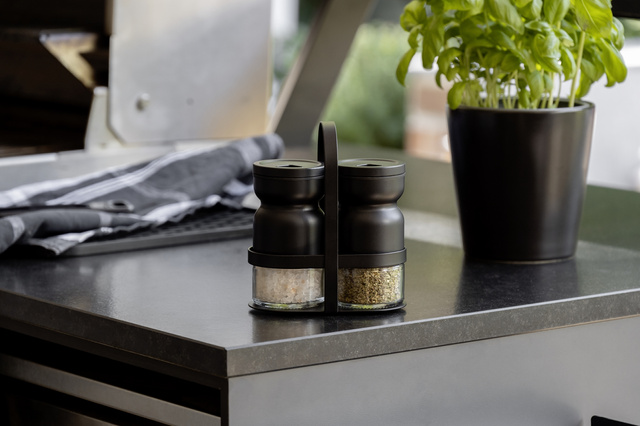 Recipiente de sare și piper pe un suport metalic, Melli, WENKO