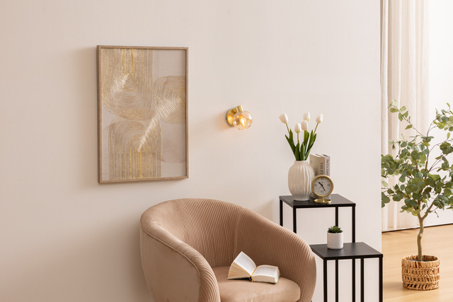 Aplica sferică PILLA, aurie și sticlă, Ø 10 cm