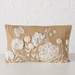 Perna decorativă brodată MARIELLE cu flori, 49 x 29,3 cm