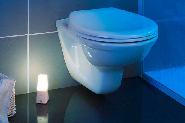 Lampa de noapte LED cu senzor de mișcare