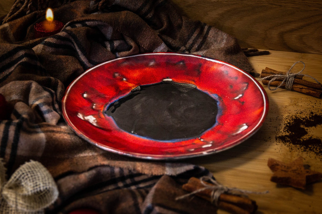 Farfurie lucrata manual CRUSTA Ø 25 cm - model unic