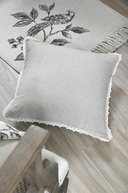 Perna decorativă CLARINE cu dantelă, 40 x 40 cm
