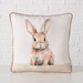 Pernă decorativă cu iepuraș HANSI, 45 x 45 cm