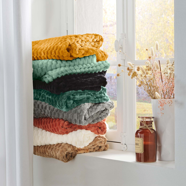 Pătură din flanel 125 x 150 cm FROSTY, bej