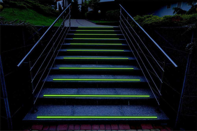 Bandă antiderapantă reflectorizanta, 2 în 1, 300 cm