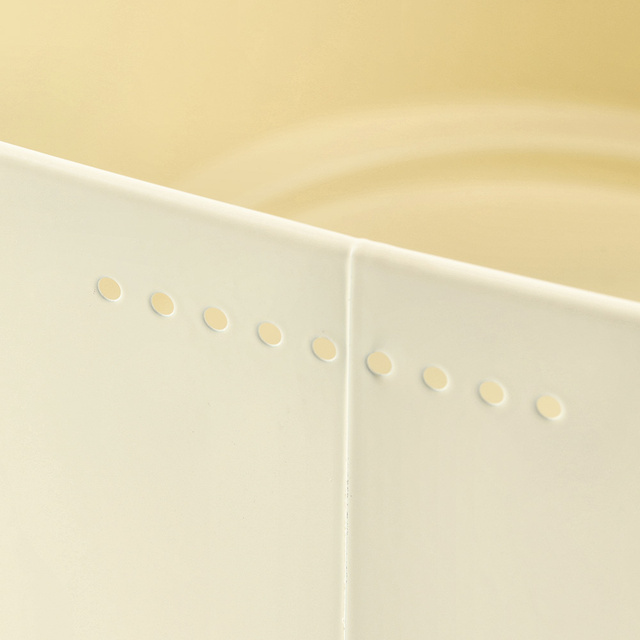 Cutie pentru paine, metalica cu capac din bambus, 26,5 cm