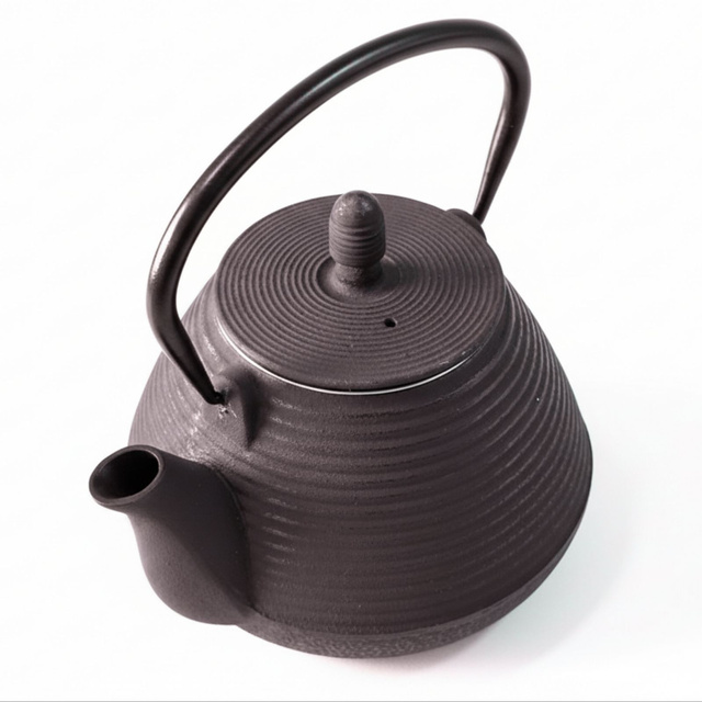 Ceainic din fontă cu infuzor YUKI, 1000 ml, negru