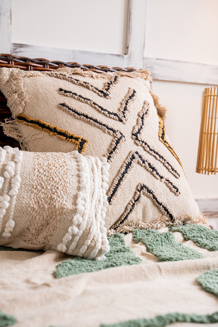 Perna boho cu ciucuri, 45 x 45 cm