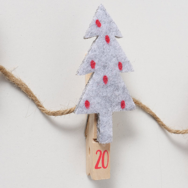 Calendarul advent cu cleme MONTI