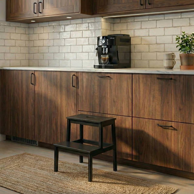 Taburet din bambus cu treaptă KROK, înălțime 46 cm, negru