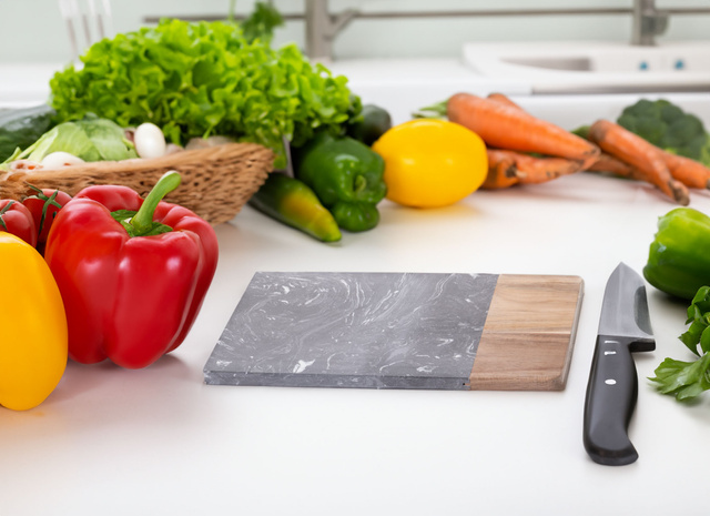 Tava de servire, marmura si lemn, 30 x 15 cm