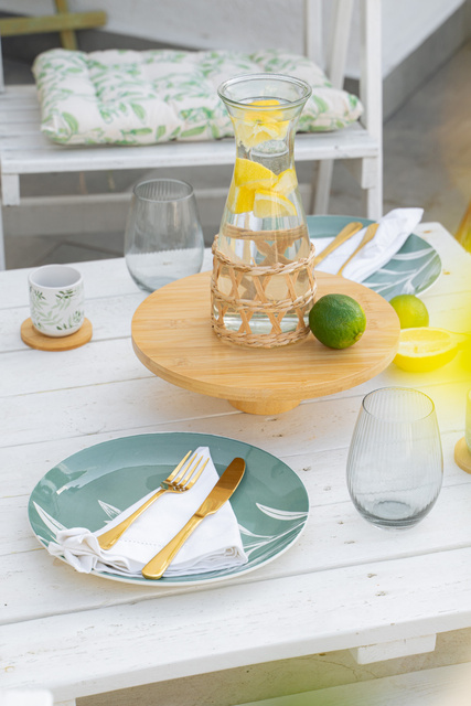 Set vesela din portelan, pentru 6 persoane, motiv frunze, 18 bucati