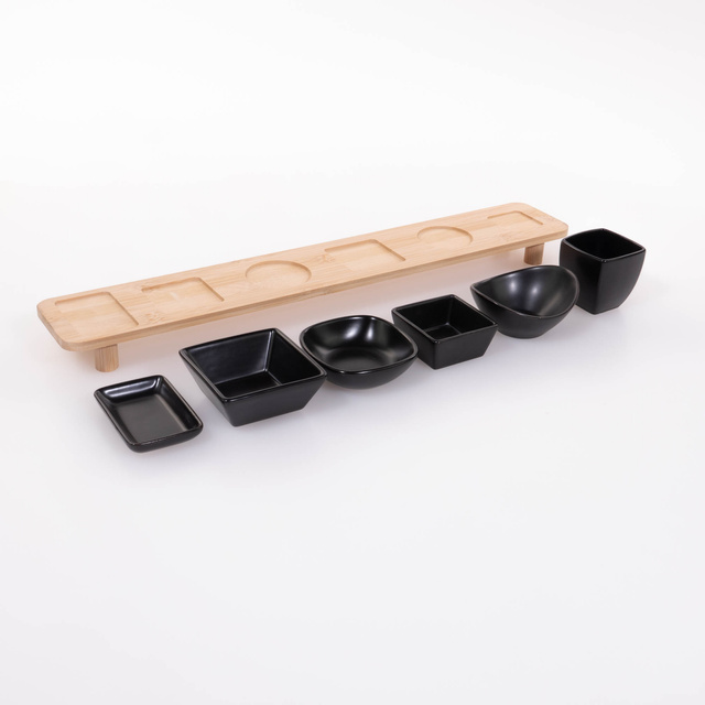 Un set pentru servirea gustărilor, tapas