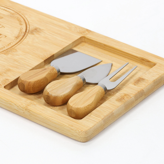 Placă din bambus pentru brânzeturi și gustări + 3 cuțite