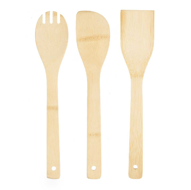 Set de accesorii de bucătărie într-un suport, cu recipiente metalice pentru condimente