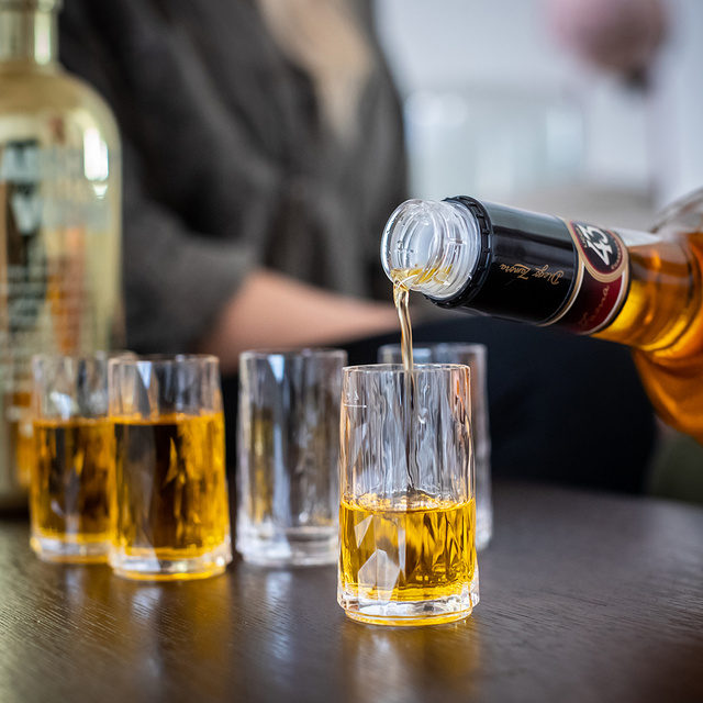 Carafa sticla CLUB NR.7, KOZIOL