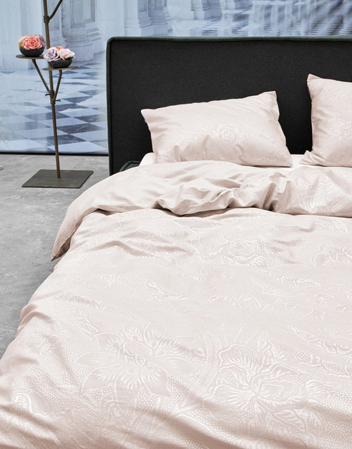 Lenjerie din satin de bumbac în nuanța roz pal, lenjerie cu flori, Essenza, 200 x 220 cm