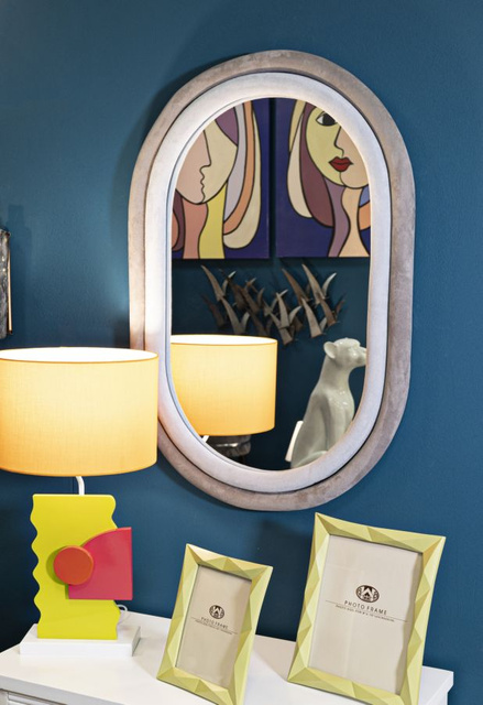 Oglindă de perete cu ramă din catifea ANTONY, 60 x 90 cm